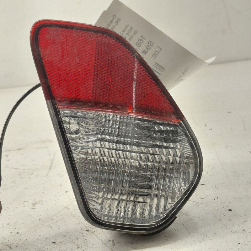 Mitsubishi Outlander   Passenger Right Rear Reflector  2018 2017 2016