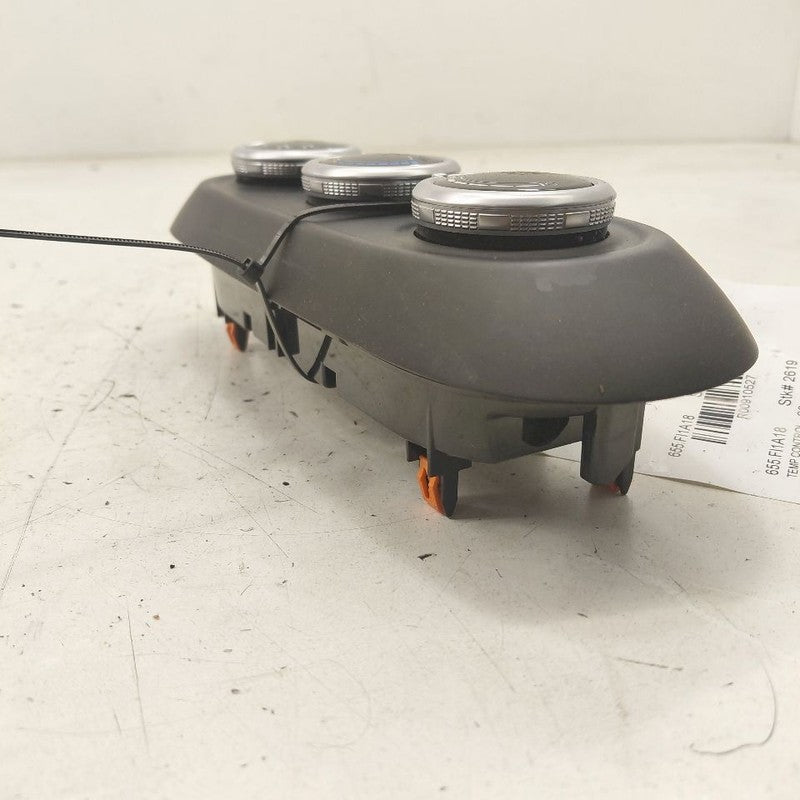 2018 Fiat 500 X Model Temperature Control Heat Heater AC Switch