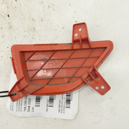 Chevy Trax Passenger Right Rear Side Marker Reflector  2022 2021