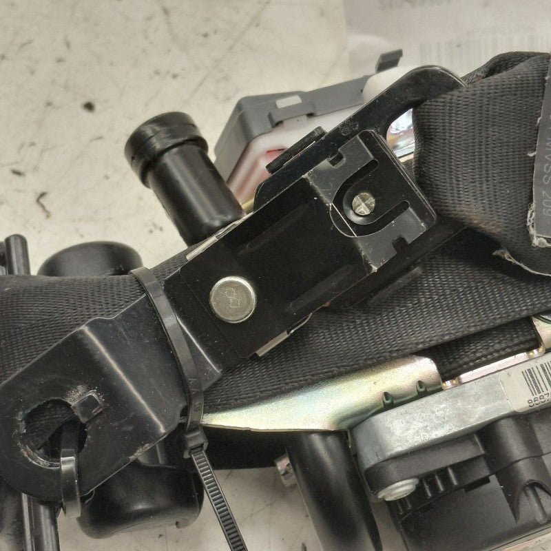 Seat Belt Front Driver Retractor Fits 14-18 VOLVO S60
