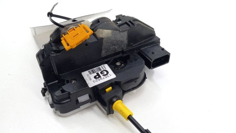 Chevy Malibu Door Latch Lock Right Passenger Front 2014 2015 2016 2017 2018