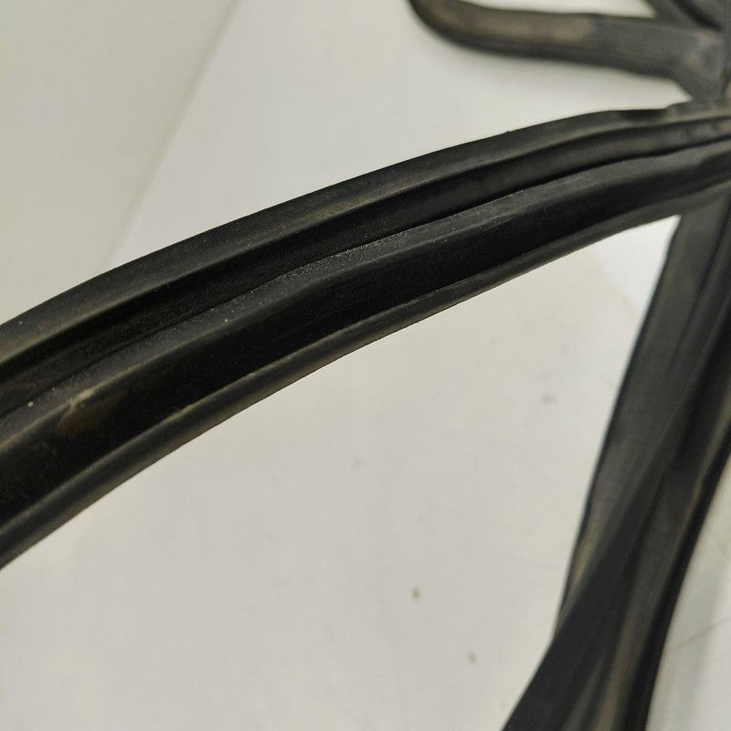 Nissan Rogue Trunk Lid Hatch Door Rear Back Rubber Seal  2017 2018 201