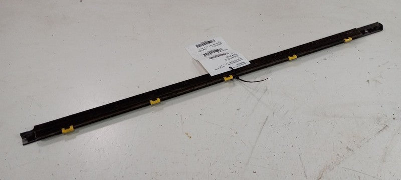 Hyundai Elantra Door Glass Window Weather Strip Trim Front Right Passe