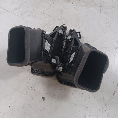 Outback Legacy Dash Air Vent Center Middle  2025 2024 2023 2022 2021 2