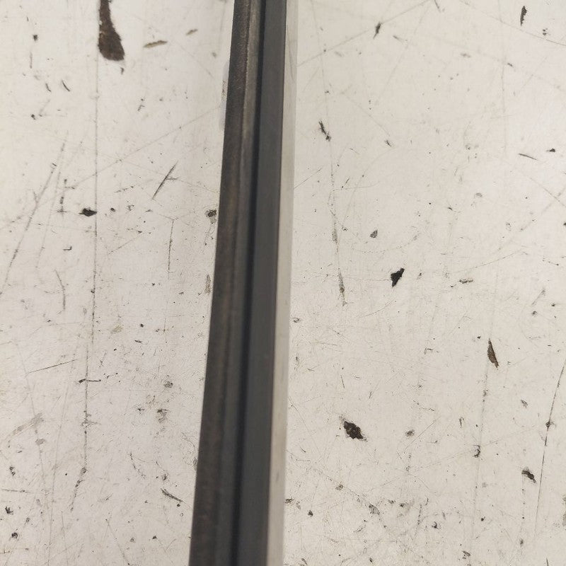 Kia Sportage Door Glass Window Weather Strip Trim Front Right Passenge