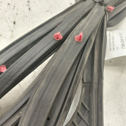 Nissan Versa Note On Door Seal Rubber Right Passenger Rear Back  2019 