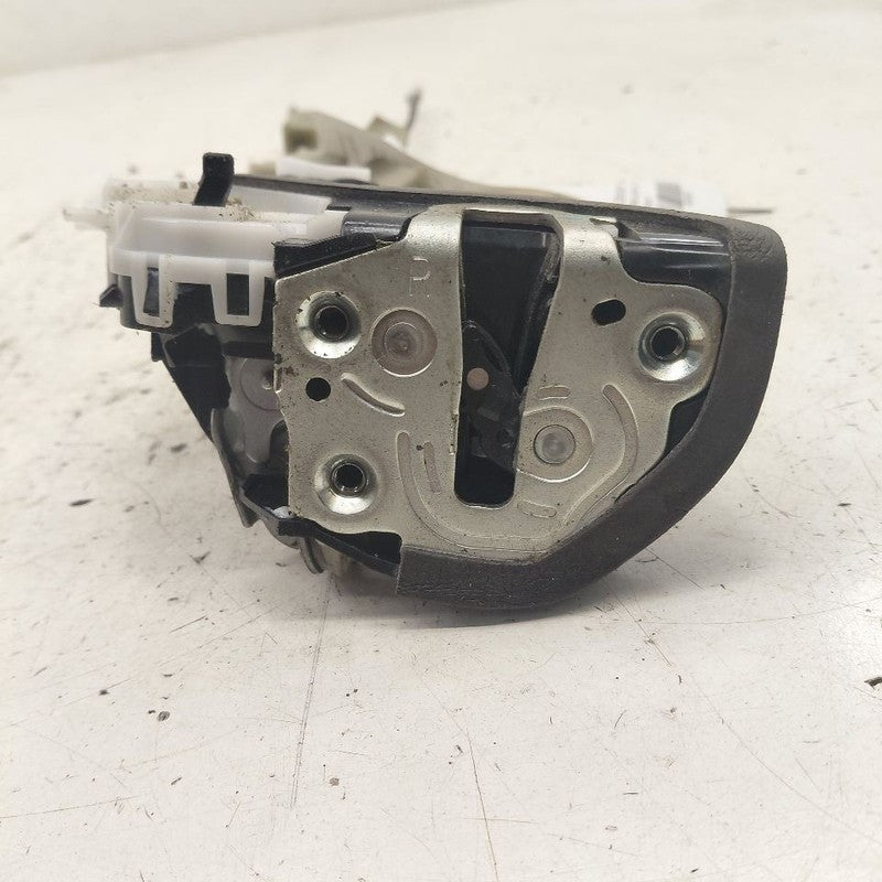 Honda CR-V Door Latch Lock Right Passenger Rear  2019 2018 2017