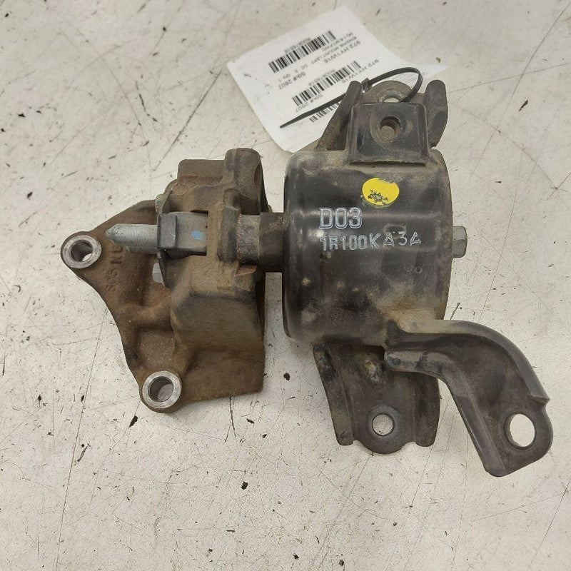 Hyundai Veloster Engine Motor Mount Left Driver  1.6 2017 2016 2015 20