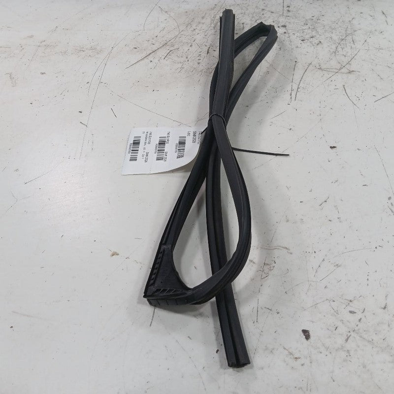 Subaru Crosstrek Door Glass Window Seal Rubber Right Passenger Rear Ba