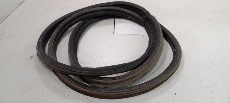 Kia Forte Trunk Lid Hatch Door Rear Back Rubber Seal 2010 2011 2012 20