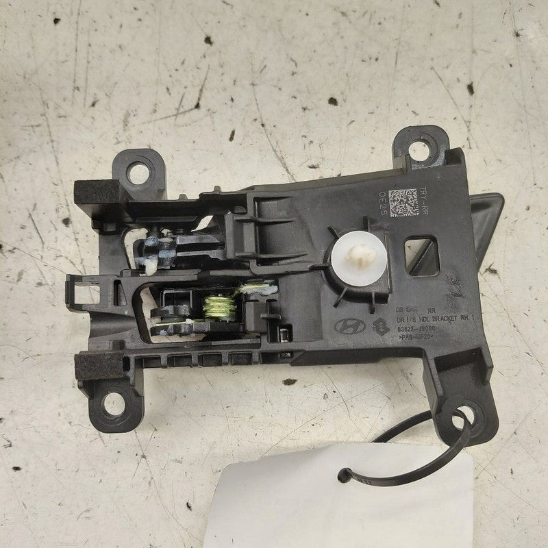 Hyundai Kona Door Handle Right Passenger Rear Interior Inside  2021 20