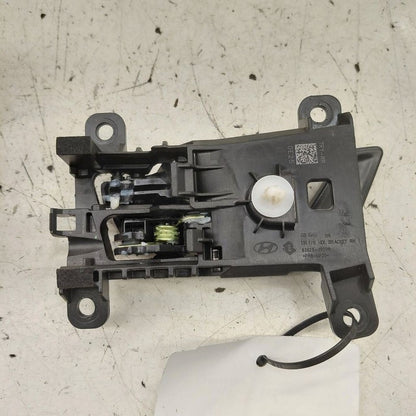 Hyundai Kona Door Handle Right Passenger Rear Interior Inside  2021 20