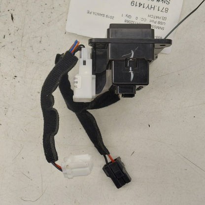Hyundai Santa Fe USB Plug In Hub Port  2019 2020