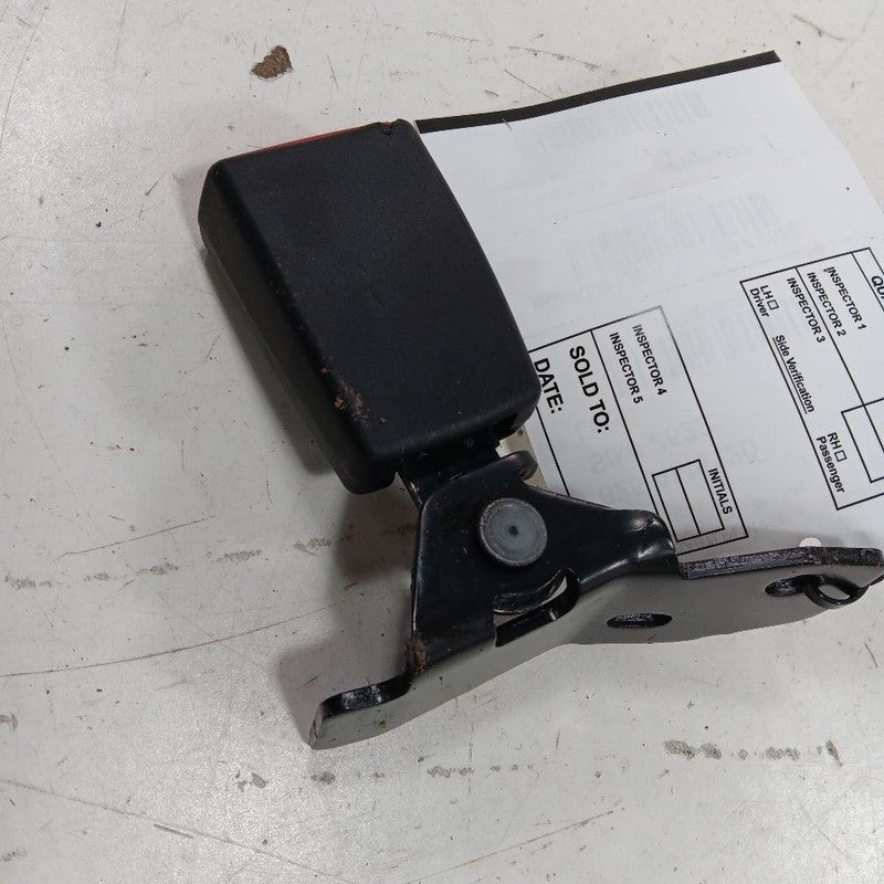 Jeep Renegade Seat Belt Buckle Latch Right Passenger Rear Back   2021 2020 2019