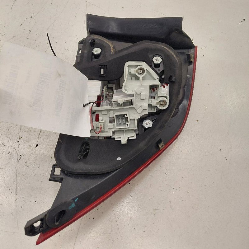 Driver Left Tail Light Brake Lamp Quarter Panel VIN L LWB Fits 16-18 V