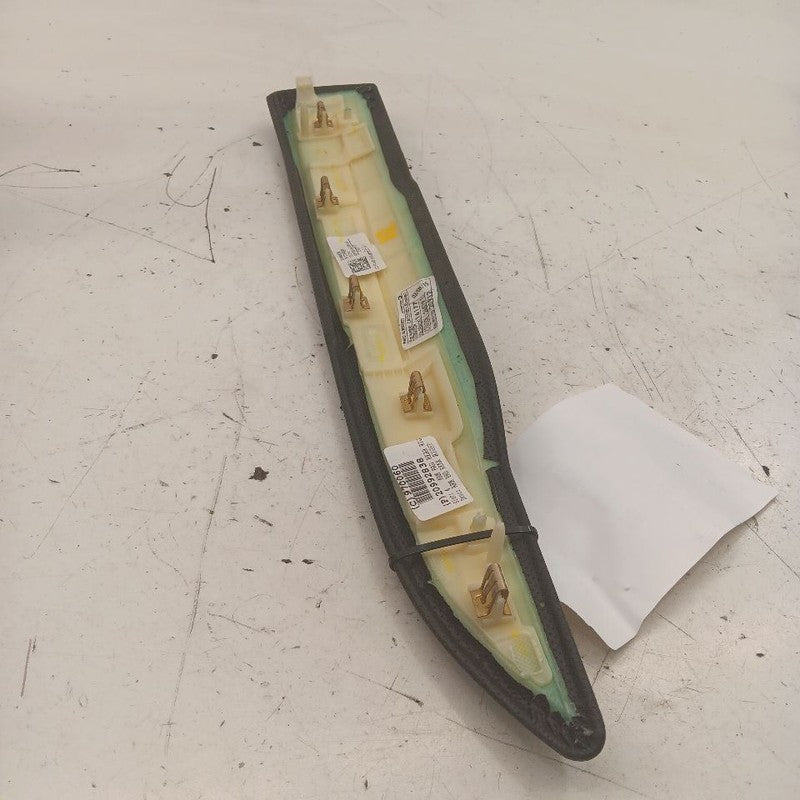 Cadillac XTS Passenger Right Rear Door Arm Rest      2016 2017 2018