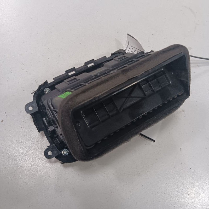 Kia Sorento Heat Heater AC Air Vent Rear Back  2018 2017 2016 OEM