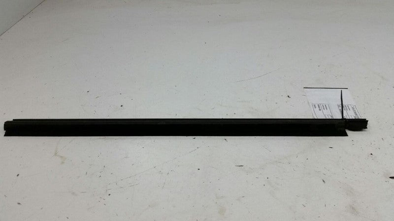 2004 Nissan Maxima Door Glass Window Weather Strip Trim Rear Right Passenger