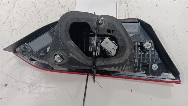 8158006880 Passenger Right Tail Light Brake Lamp Decklid Mntd Incandescent Fits 18-19 CAMRY