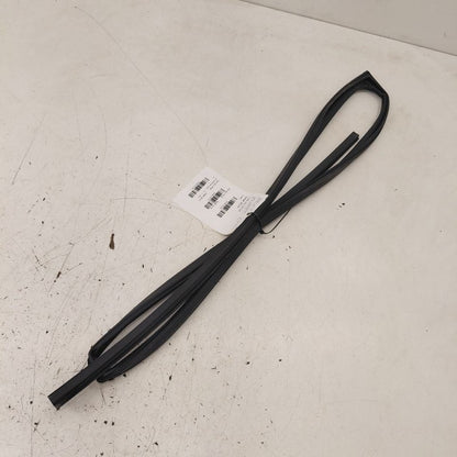 Subaru XV Crosstrek Door Glass Window Seal Rubber Right Passenger Fron