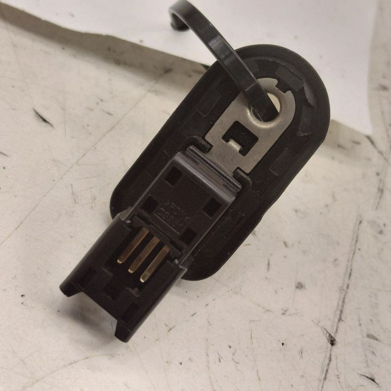 Mitsubishi Outlander   Door Ajar Switch Door Open Dome Light Switch  2