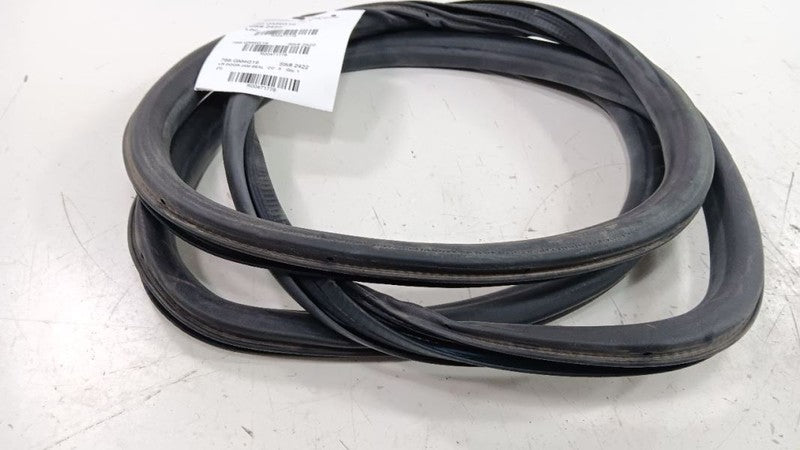 Buick Encore On Body Door Jamb Seal Rear Left Back 2016 2017 2018 2019