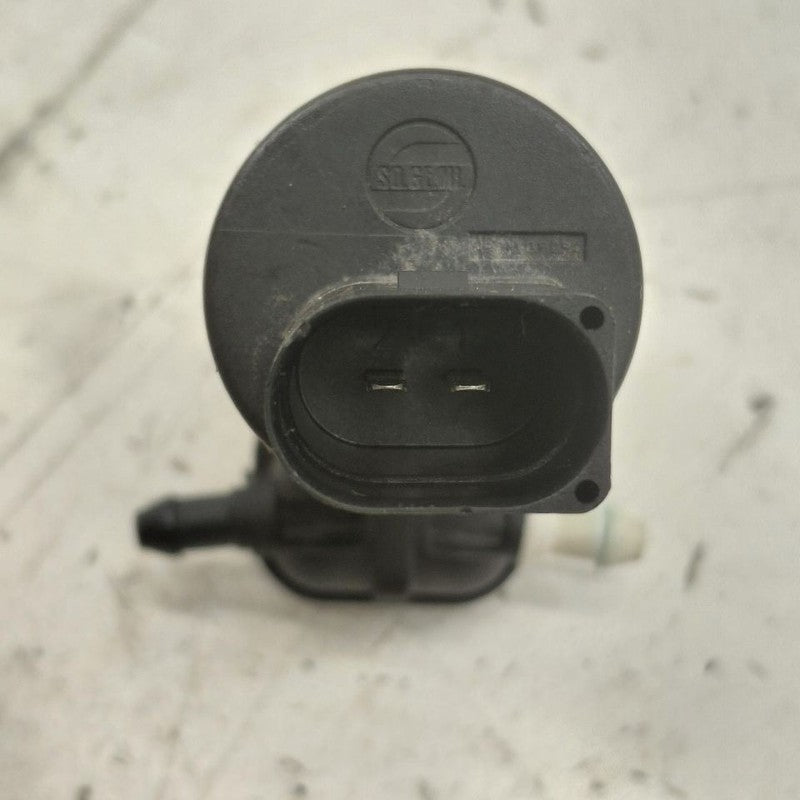 Chevy Trax Windshield Washer Wash Fluid Reservoir Motor Pump Electric 