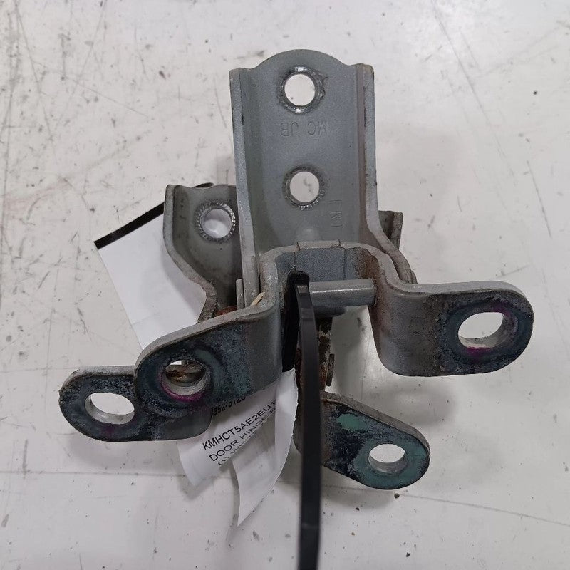 Hyundai Accent Door Hinge Set Right Front Passenger  2012 2013 2014 20