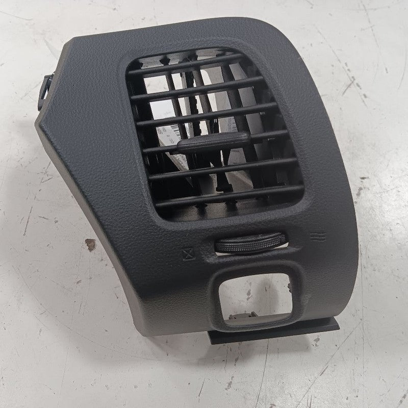 Nissan LEAF Dash Air Vent Left Driver  2013 2014 2015 2016 2017