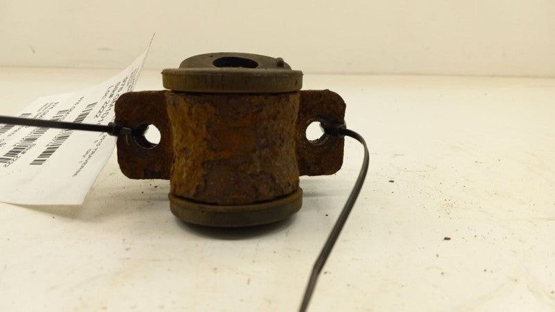 Chevy Traverse Sway Bar Bushing Mounting Bracket 2009 2010 2011 2012