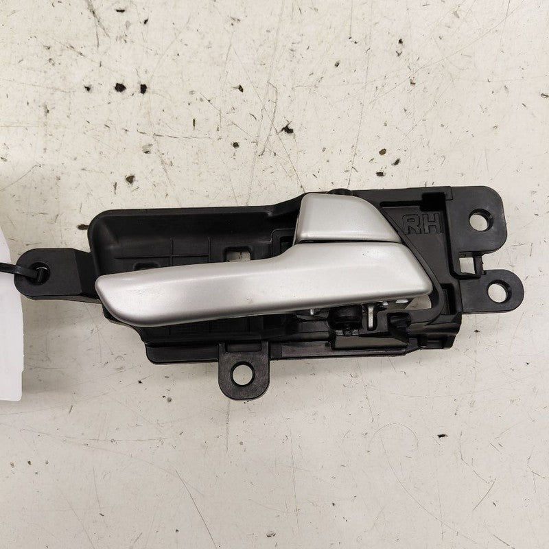 Kia Sportage Door Handle Right Passenger Rear Interior Inside  2020 20