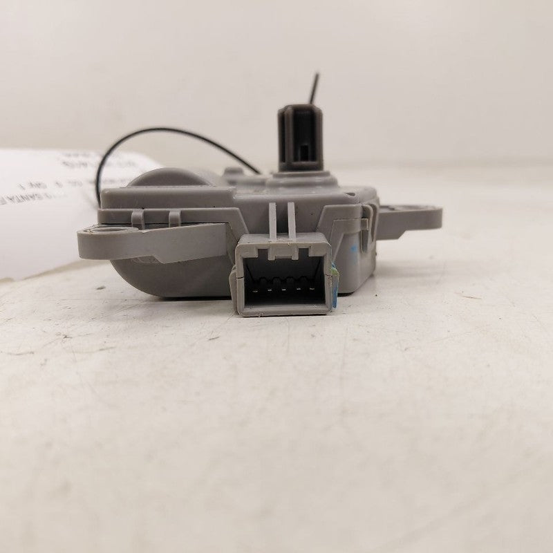 Hyundai Santa Fe Flap Door Motor Heater AC Door Actuator  2019 2020