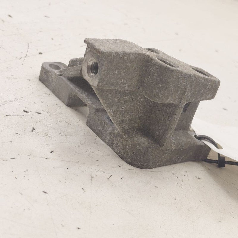 2018 Fiat 500 X 2.4 Model AC Compressor Mount