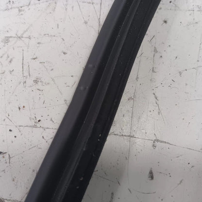 Hyundai Elantra Right Front Weather Strip Interior  2017 2018 2019 202