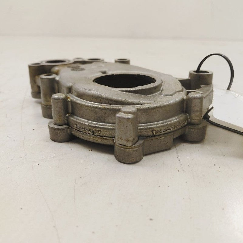 Cadillac XTS Engine Oil Pump      3.6 2016 2017 2018