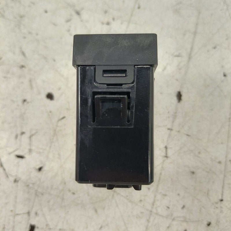 Hyundai Veloster USB Plug In Hub Port  2017 2016 2015 2014