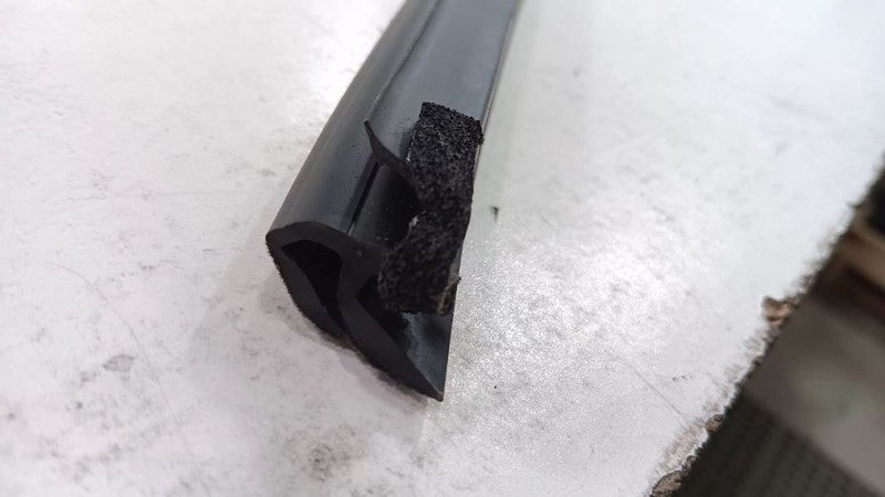 Hyundai Elantra Right Front Weather Strip Interior  2011 2012 2013 201