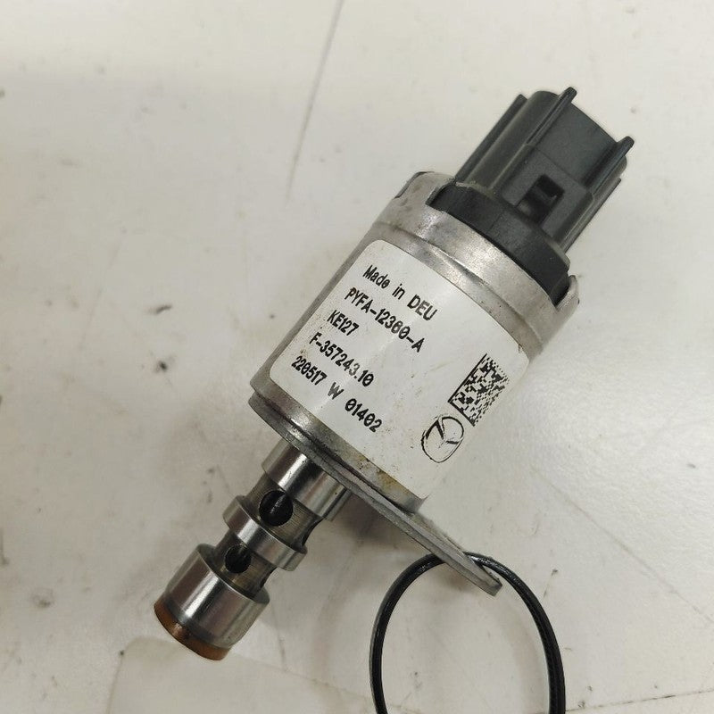 Mazda 3 Variable Timing Gear Oil Control Valve Solenoid Cylinder Head 