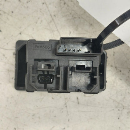 Ford Edge USB Plug In Hub Port  2018 2017 2016 2015