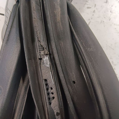 Nissan LEAF On Door Seal Rubber Right Passenger Rear Back  2013 2014 2015 2016 