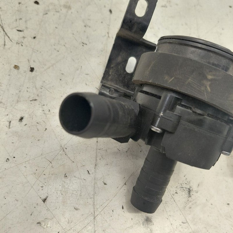 Coolant Water Pump 2.5L Battery Cooling Fits 22-25 Ford Maverick