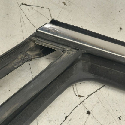 Kia Sorento Door Glass Window Seal Rubber Right Passenger Rear Back  2