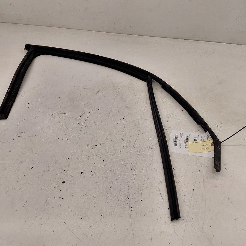 Fiat 500 X Model  Door Glass Window Seal Rubber Right Passenger Front 
