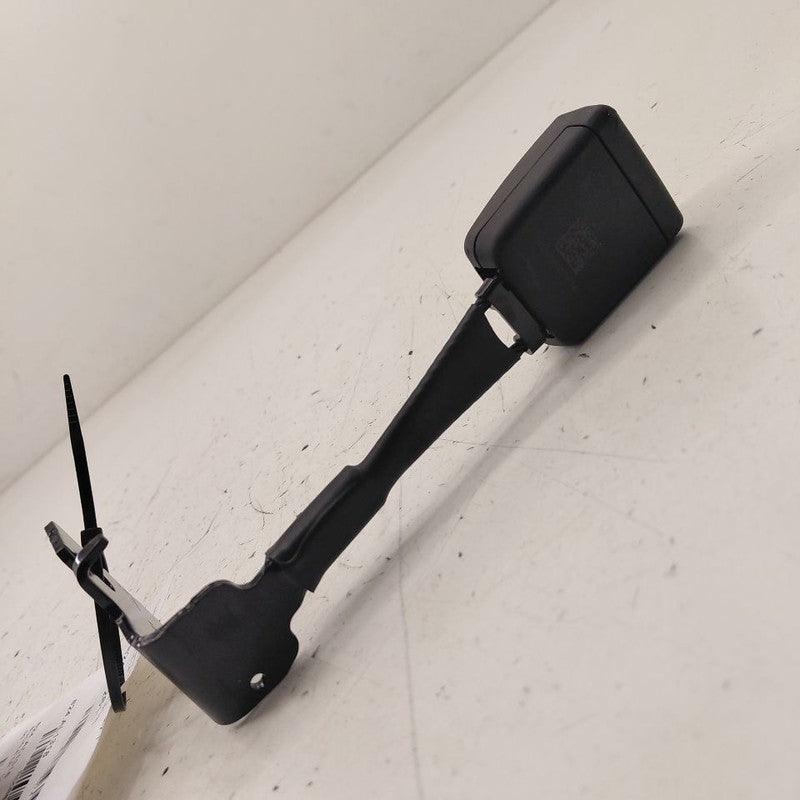 Alfa Romeo Stelvio Seat Belt Buckle Latch Left Driver Rear Back  2018 
