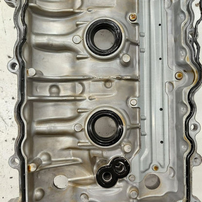 Cadillac CT6 Passenger Rear Engine Cylinder Head Valve Cover  2018 201