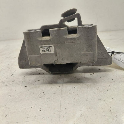 2018 Fiat 500 X 2.4 Model Engine Motor Mount Right Passenger