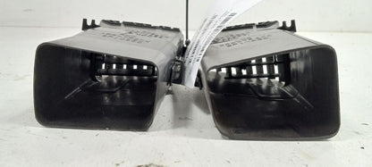 Subaru legacy Dash Air Vent Center Middle 2005 