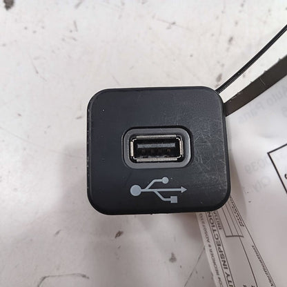 FIAT 500 USB Plug In Hub Port  2017 2016 OEM