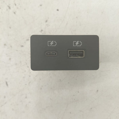 Nissan Rogue USB Plug In Hub Port  2021 2022 2023