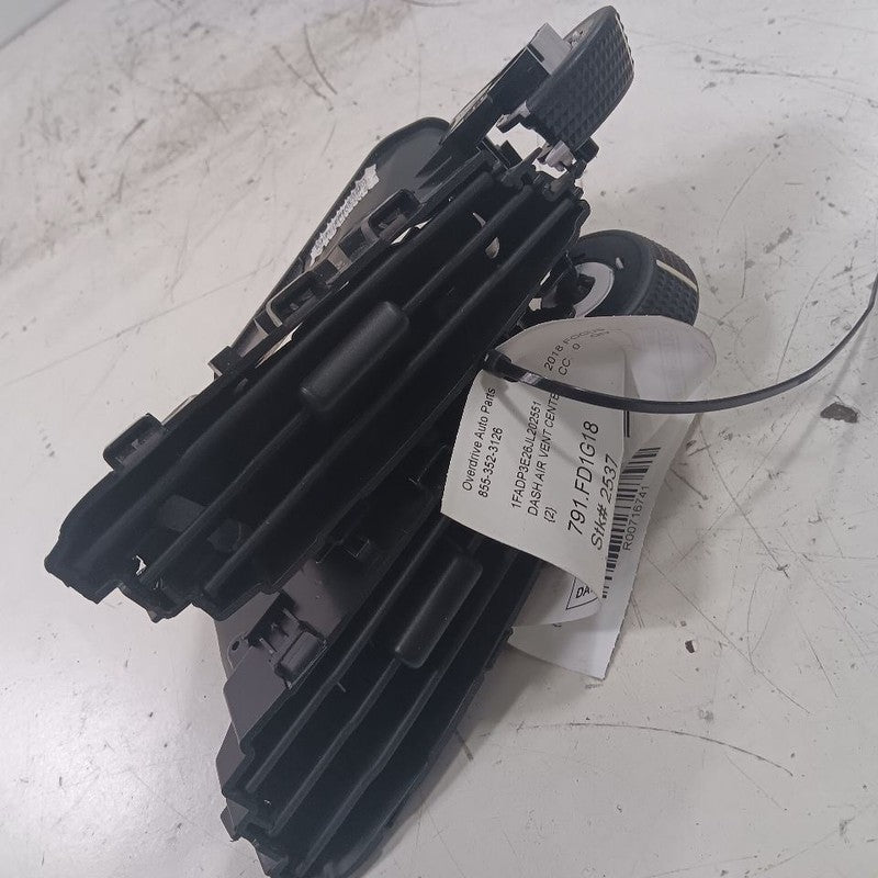 Ford Focus Dash Air Vent Center Middle  2018 2017 2016 2015